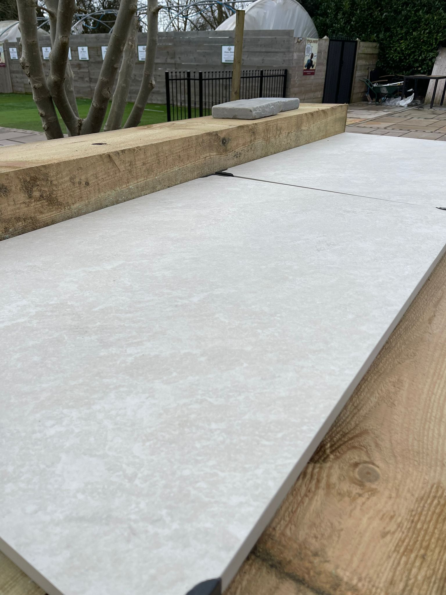 QUARTZ WHITE – 900x600x20mm / 21.6m2 Pack